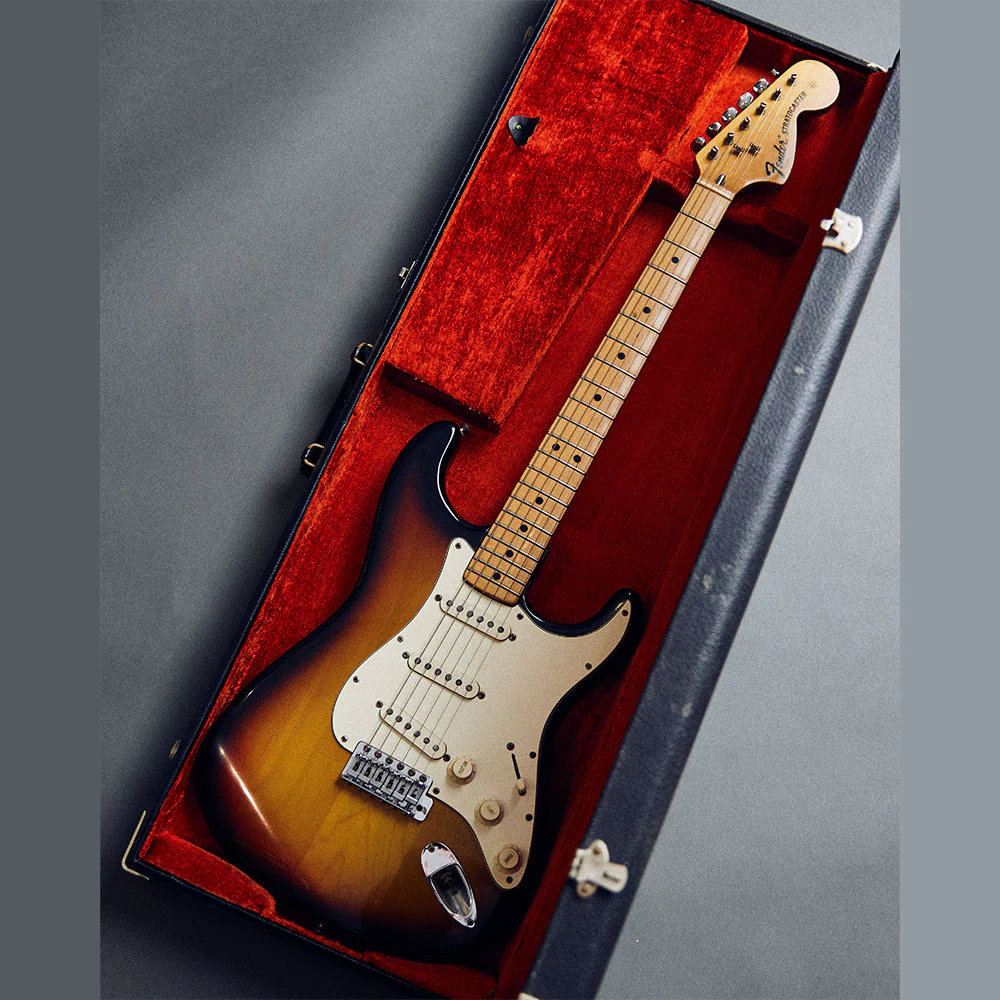 FENDER 1973 Stratocaster 3 Colour Sunburst - Maple Neck - Image 3