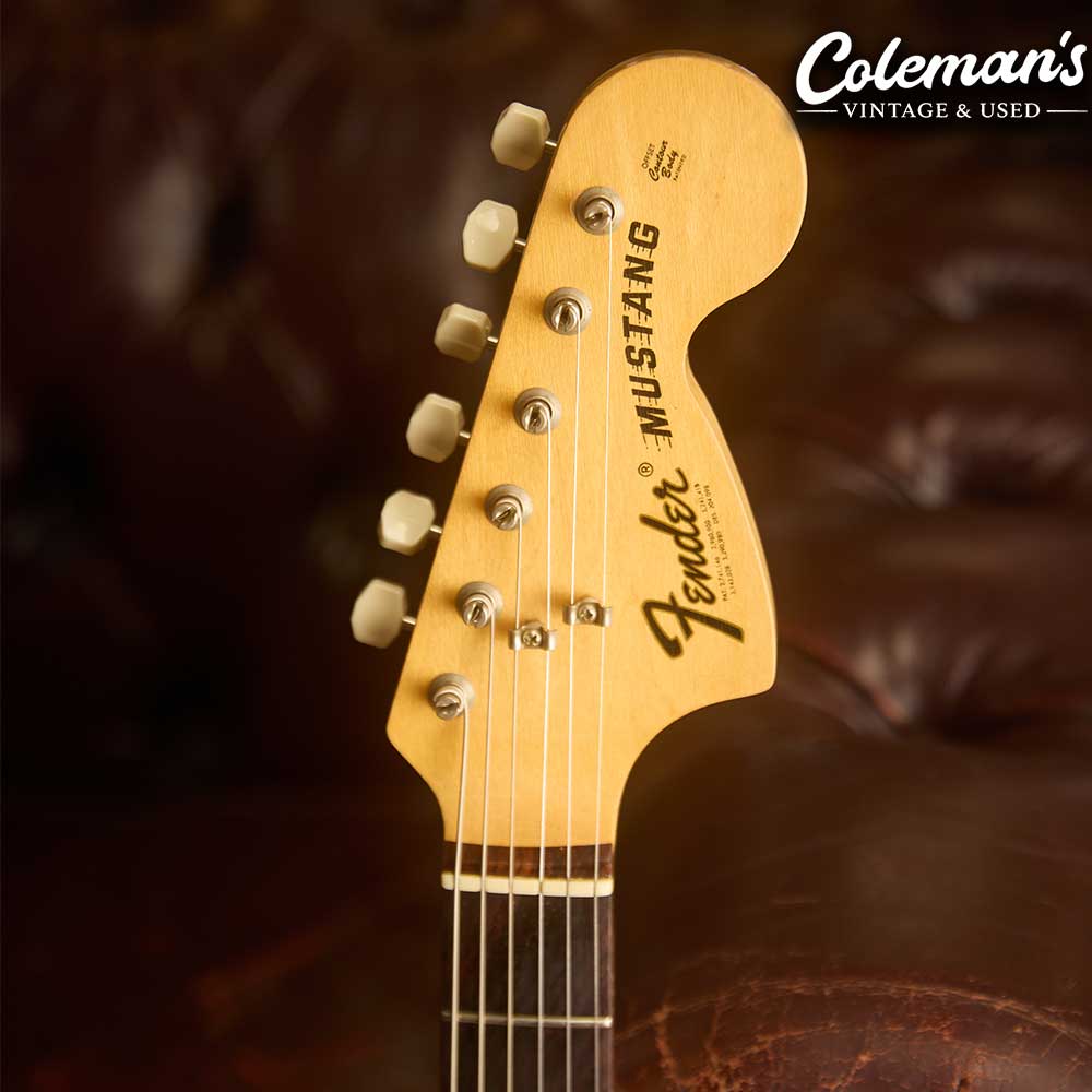 PRELOVED FENDER 1975 Mustang 3 Colour Sunburst - Image 5