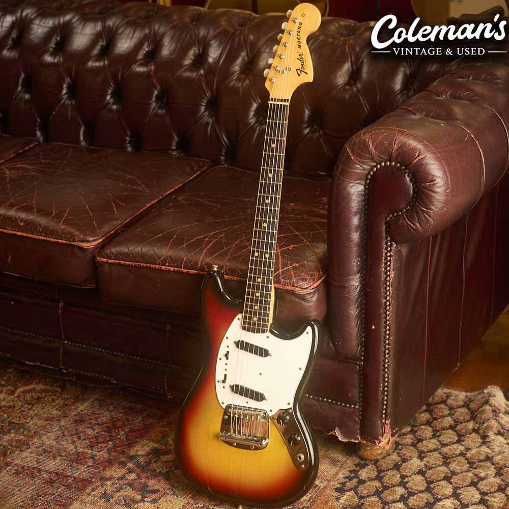 PRELOVED FENDER 1975 Mustang 3 Colour Sunburst - Image 9